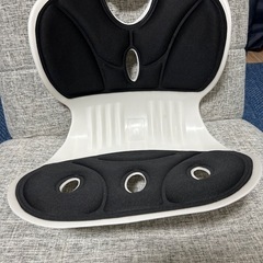 姿勢矯正座椅子(ほぼ使用してません)
