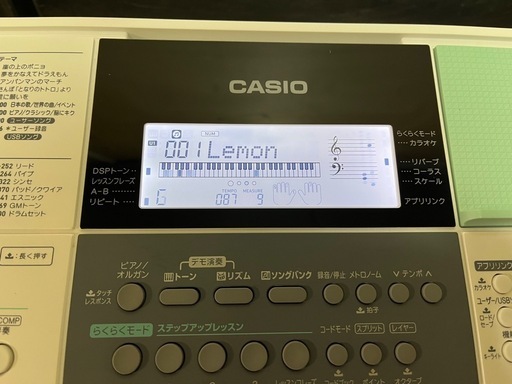 お値下げ！　CASIO カシオ 光ナビゲーション 電子キーボード LK-512 61鍵 2020年製 マイク•ACアダプター付属 稼働確認済 中古品 ③