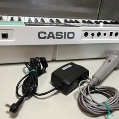 CASIO カシオ 光ナビゲーション 電子キーボード LK-512 61鍵 2020年製 マイク•ACアダプター付属 稼働確認済 中古品 ③の画像