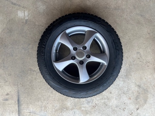 中古スタッドレスタイヤホイール付き195/65R15ブリヂストンVRX2