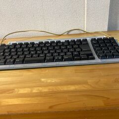 初代 iMacのキーボードの画像