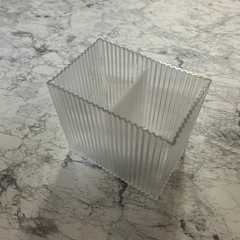 ペン立て　筆記用具　調味料なども