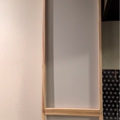 壁掛け式折りたたみテーブル