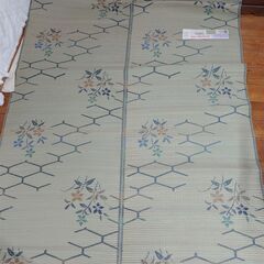 未使用品　美品　折りたためるカーペット　い草　江戸間3畳　174...