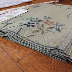 未使用品　美品　折りたためるカーペット　い草　江戸間3畳　174×261㎝　十和田　日本製　江戸間　防ダニ加工　の画像