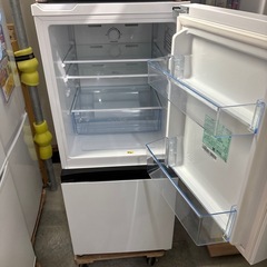 大幅割引！！/配送可【ハイセンス】135L 冷蔵庫★2023年製 クリーニング済/6ヶ月保証付き 【管理番号10102】の画像