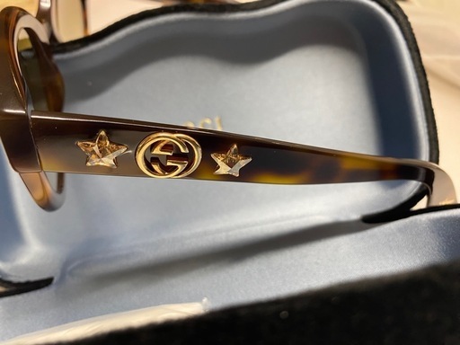GUCCIサングラス