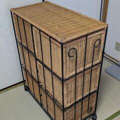 ラタン　チェストの画像