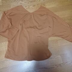 カットソーの画像