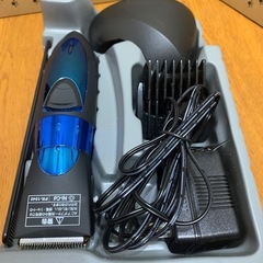 充電式バリカンの画像