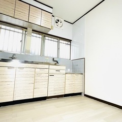 【初期費用0円】駅徒歩3分✨スーパー徒歩15秒⁉️の好立地1LD...