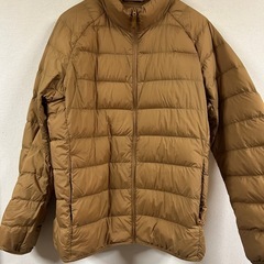 ユニクロ　ウルトラ　ライトダウン　　の画像