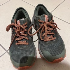 スニーカー　asics 23.5cm　