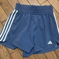 addidas トラックパンツ　m