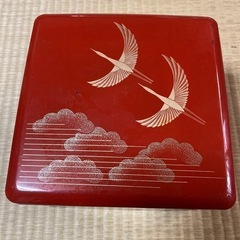 ⑤漆塗り 漆器 合成漆器？　三段重 重箱 お弁当箱 お節料理　昭和レトロの画像