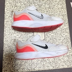 NIKE ナイキ　子ども　スニーカー　16センチの画像