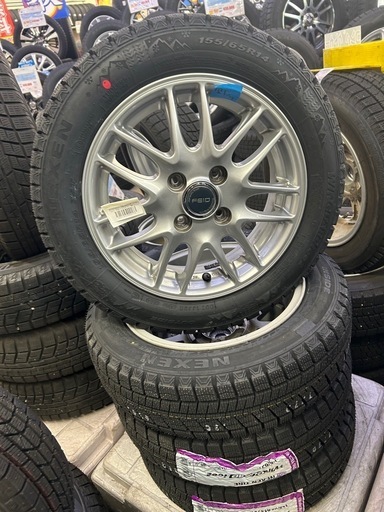 スタッドレスタイヤ　14インチ　4本　軽自動車