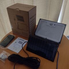 新品同様ソーラーセンサーライト