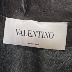 《 最高峰の絶品 》 VALENTINO ボウタイ付き レザーケープの画像