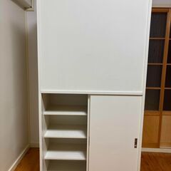 食器棚と下駄箱が一つになったユニークな棚　差し上げます。