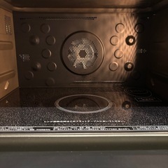 壊れた電子レンジの画像