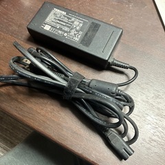 TOSHIBAノートパソコン様ACDCアダプターの画像