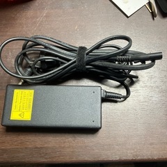TOSHIBAノートパソコン様ACDCアダプターの画像