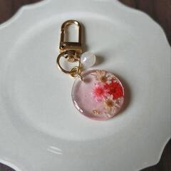 レジンかわいいお花のキーホルダー ストラップ アンブレラマーカーの画像