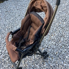 コンビ　ベビーカーの画像