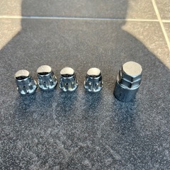 ロックナット　ホイールナット　ピッチ　　1.5 トヨタ　