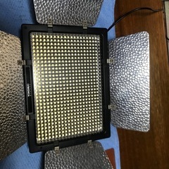 照明LED　YONGNUO YN600Lの画像
