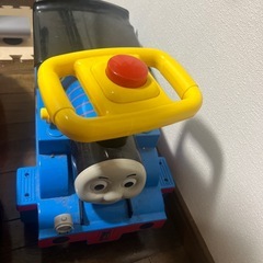 トーマス機関車電池式乗り物の画像