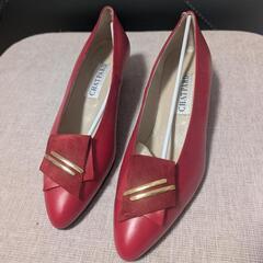 23.5センチEE 赤いパンプス