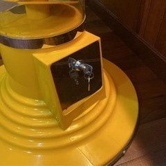 引き取り限定！ガチャポン本体 100円硬貨 ガチャガチャの画像