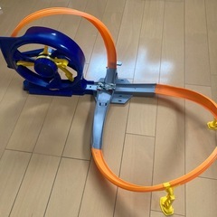 ホットウィール　ツイストクラッシュ　