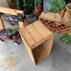 りんご箱 DIY 100均 カスタマイズ 本棚や整理箱 植物 ガーデニング等に NO21の画像