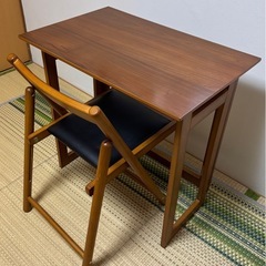 折りたたみデスク　チェア付きの画像