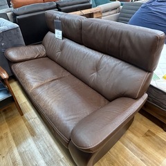 【軽トラック90分無料貸し出し】karimokuの二人掛けソファー入荷しました！！