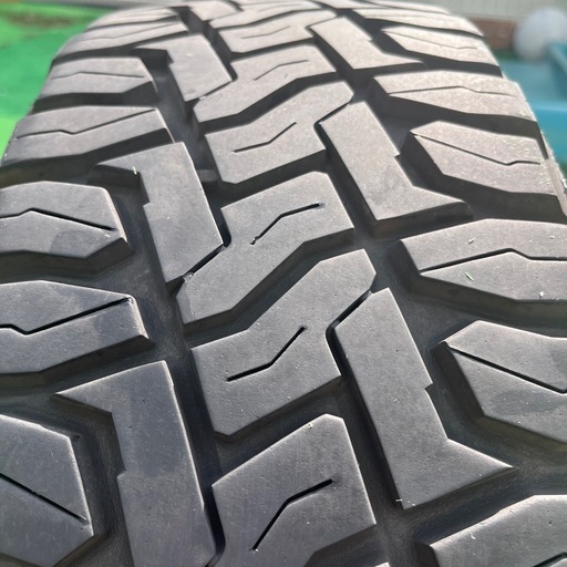 ハイエース　タイヤ　TOYO OPENCOUNTORY 16インチ
  　