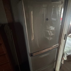冷蔵庫　　大容量330L　