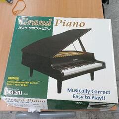 0202-089 KAWAI グランドピアノ 1104 ミニピアノ※鍵盤に焼けありの画像