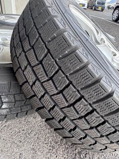 スタッドレスタイヤ　ホイール付き　205/60R16