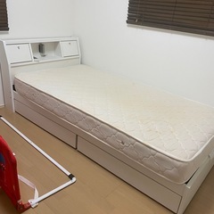 シングルベッド　希望あればマット付き