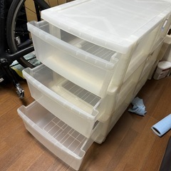 衣装ケース２個