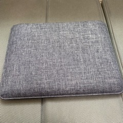 新品・未使用　車用クッション＆テーブル