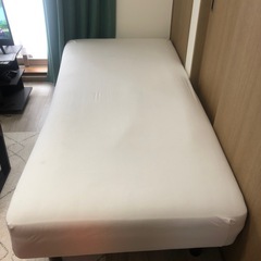 無印シングルベッド(脚付き)の画像