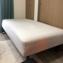 無印シングルベッド(脚付き)