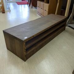 オシャレ家具✨テレビボード✨浮造りで重くどっしりとした高級TV台✨ウッド☆作りがしっかりしてます。重量あります。幅105㎝×奥行33㎝×高さ25.5㎝【こちらは店舗です。浜村鹿野温泉ICから3分 買取本舗 宮本リサイクル 営業時間9～19時 定休日水曜のみ←連絡できませんm(_ _)m】の画像