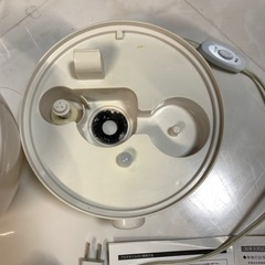 アロマLED 加湿器　HS-11WH ULTRASONIC HUMIDIFIERの画像