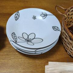 停止中)無料)未使用)皿と木の柄のスプーンの画像